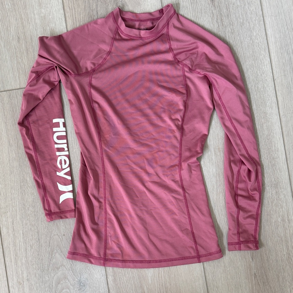 Hurley Women's pink Long Sleeve rash guard